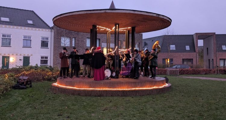 Animato in de muziektent in Vathorst